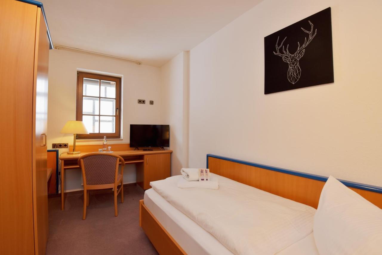 Landhotel Der Distelhof Mit Scheunencafe Dillstadt Bilik gambar