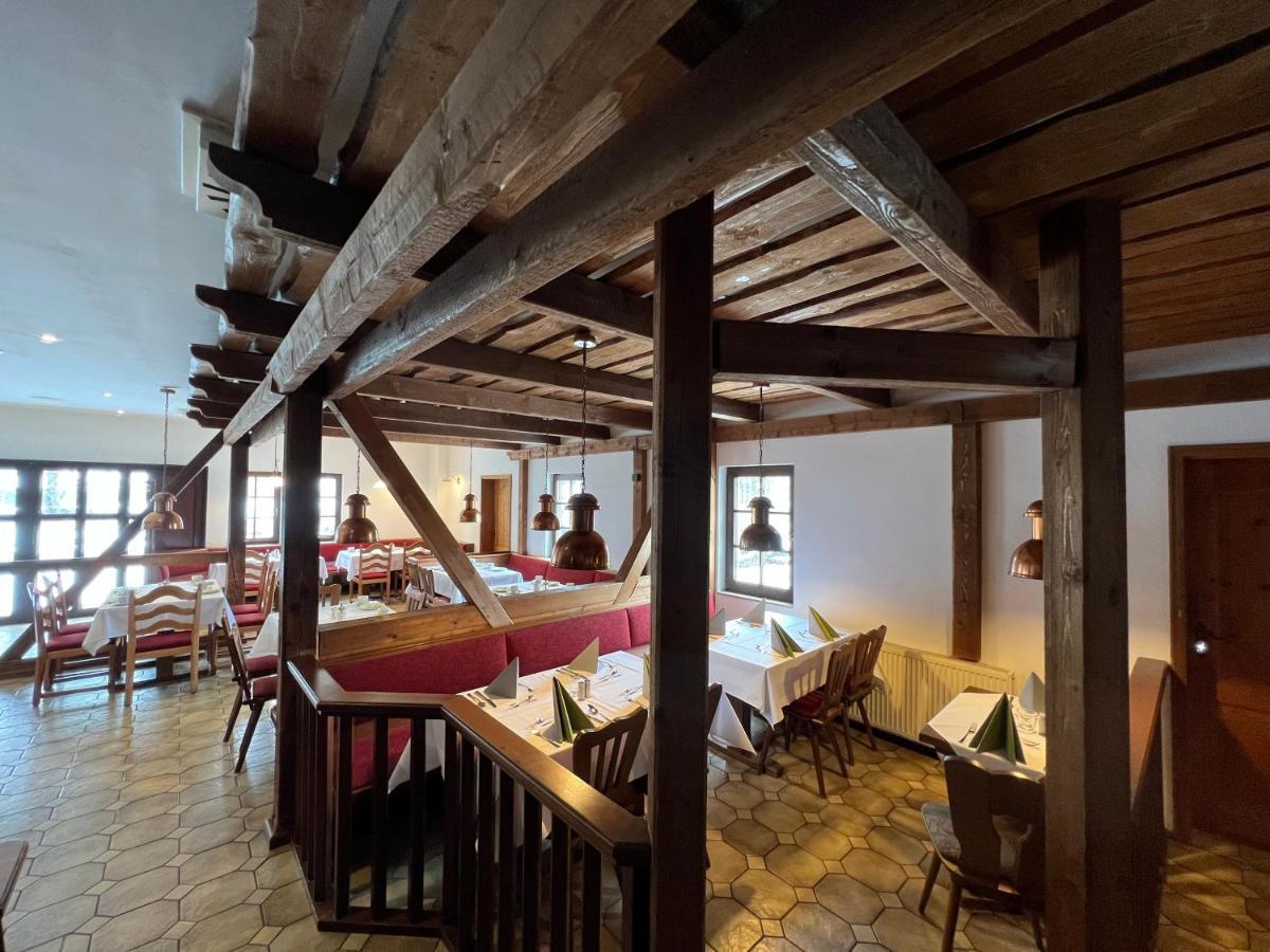 Landhotel Der Distelhof Mit Scheunencafe Dillstadt Luaran gambar