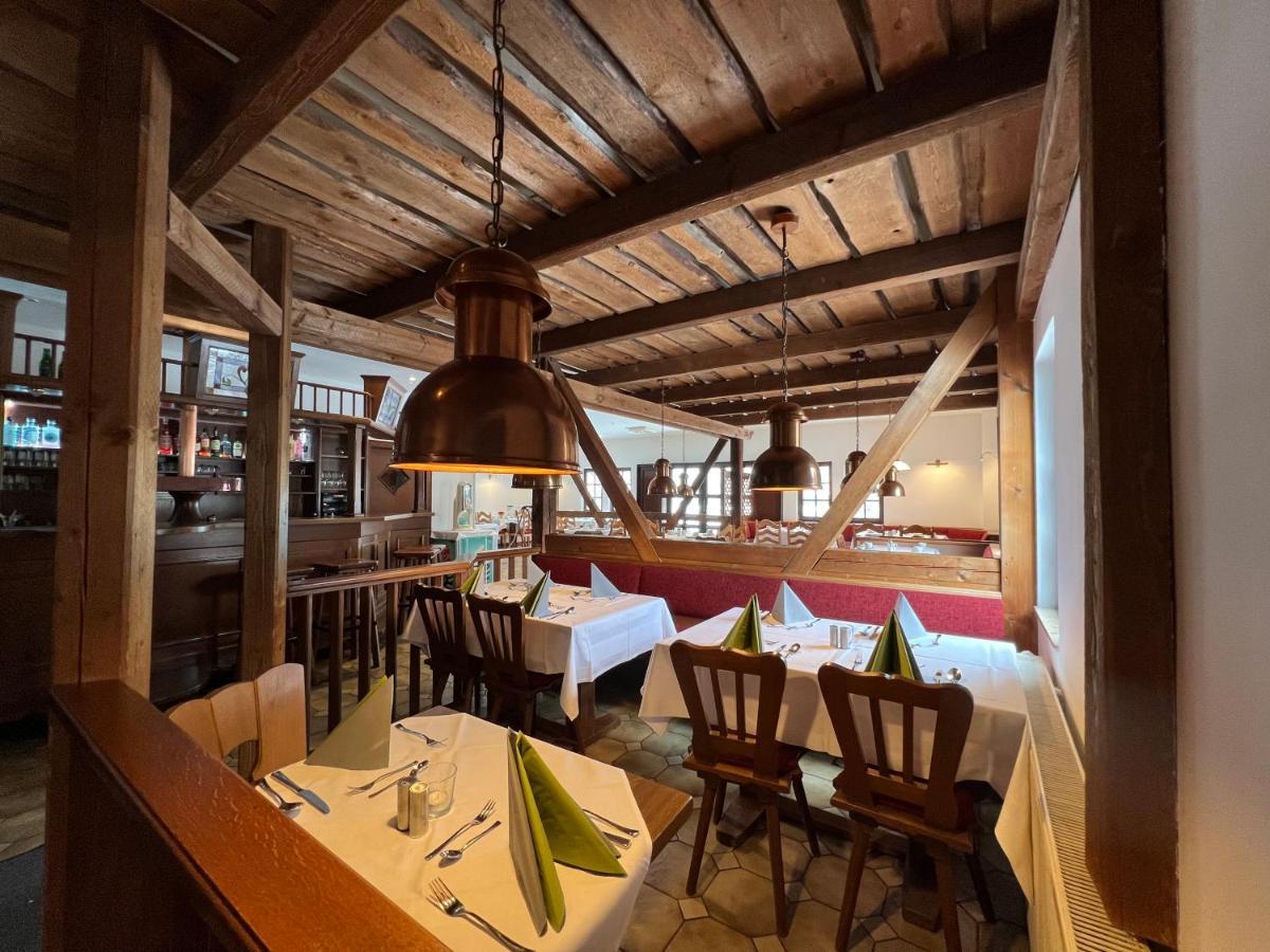 Landhotel Der Distelhof Mit Scheunencafe Dillstadt Luaran gambar