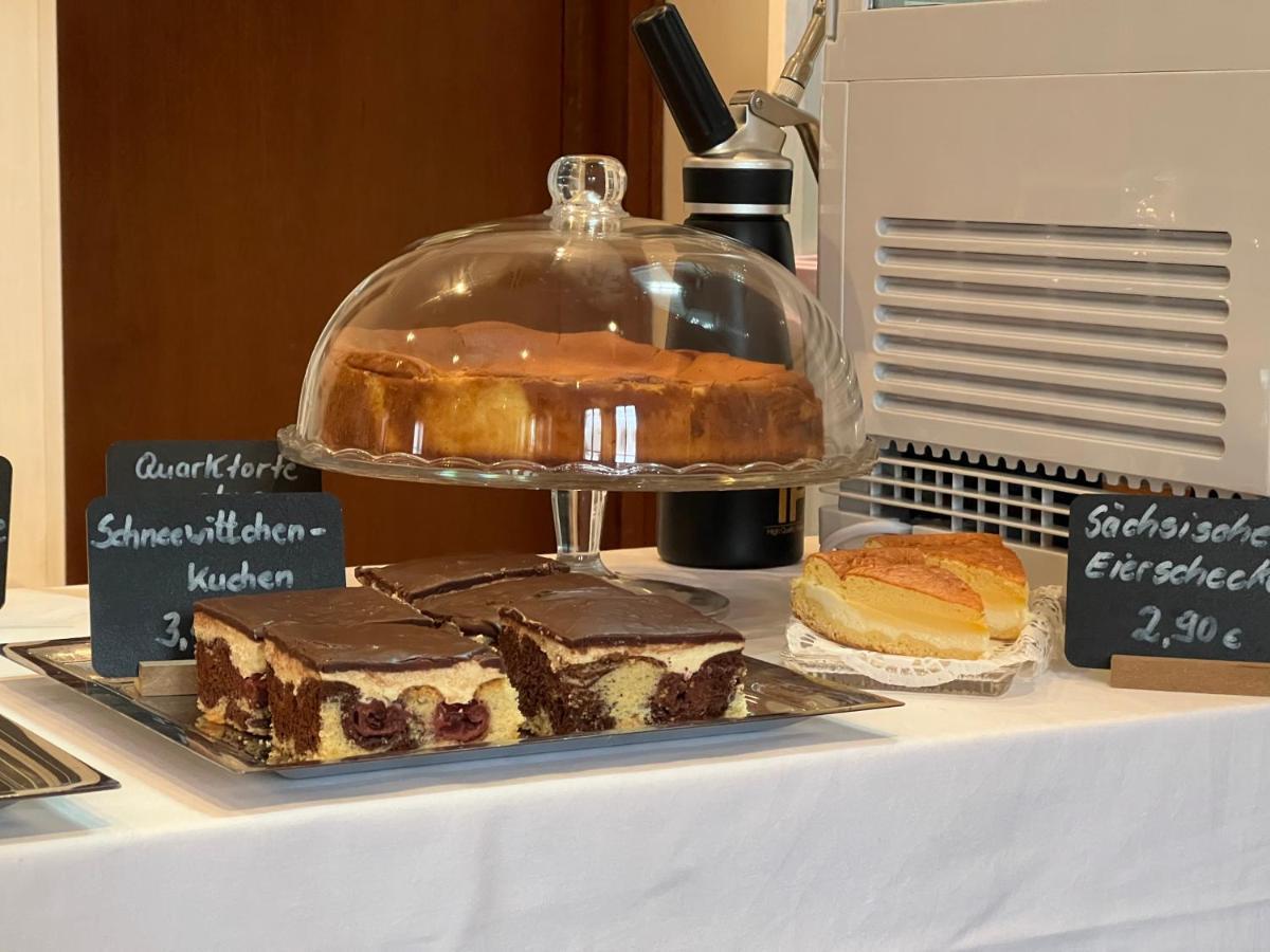 Landhotel Der Distelhof Mit Scheunencafe Dillstadt Luaran gambar