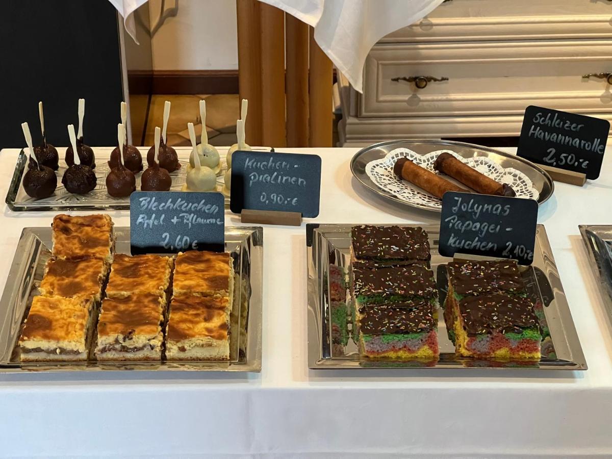 Landhotel Der Distelhof Mit Scheunencafe Dillstadt Luaran gambar